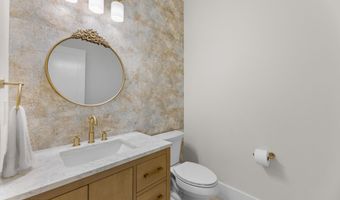 18 Mea Ln, Beach Haven, NJ 08008