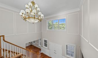 2086 Autumn Hill Dr, Ann Arbor, MI 48103