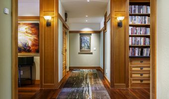99 Granite St, Ashland, OR 97520