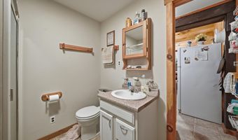 6-8 Field Dr, Ashland, NH 03217