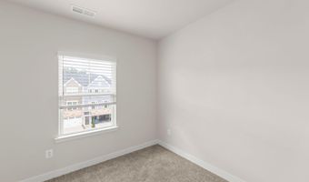 105 BAYHILL Ter, Lake Frederick, VA 22630