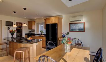 105 Brook Dr, Burlington, VT 05408