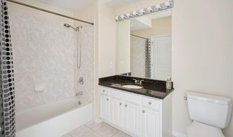28 N De Baun Ave 208, Airmont, NY 10901