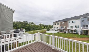 105 BAYHILL Ter, Lake Frederick, VA 22630