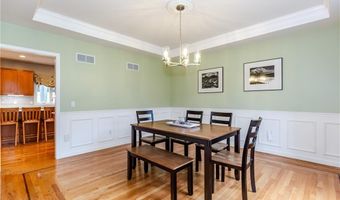 11 Raven Cir, Cranston, RI 02921