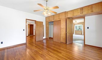 34 7th St, Apalachicola, FL 32320