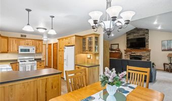 615 Woodsmen Dr NE, Alexandria, MN 56308