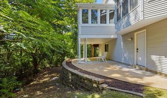 477 Redwood Forest Dr, Ballwin, MO 63021