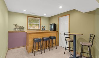 846 Jonathan Dr, Apple Valley, MN 55124