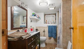 81 HUMPHREY Ave, Bayonne, NJ 07002