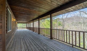 750 Double Springs Dr, Almond, NC 28702