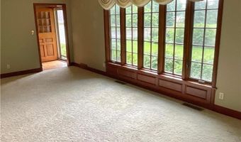 1506 4th St SE, Austin, MN 55912