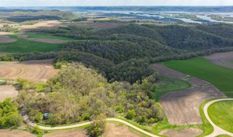 Maplewood Lane, Alma, WI 54610