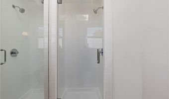 18 Barney St 3, Newport, RI 02840
