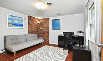 89 Spice Bush Trl, Narragansett, RI 02882