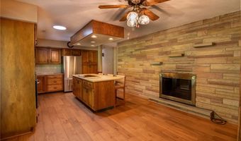 1341 Valley Dr, Akron, OH 44312