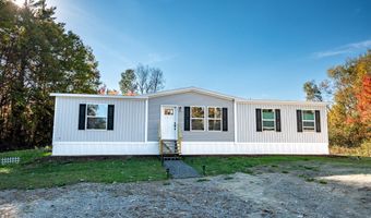 3 Back Rd, Abbot, ME 04406