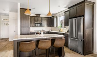 2608 NW Compass Corner Loop, Bend, OR 97703