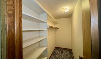 1005 3rd St, Britton, SD 57430