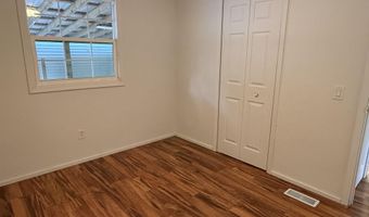466 E Maple St, Berne, IN 46711