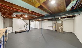 102 Hillcrest Rd, Aurora, IN 47001