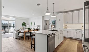 267 US Route 1, Falmouth, ME 04105