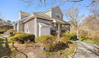 30 Harbor Hill Dr 30, Bourne, MA 02532