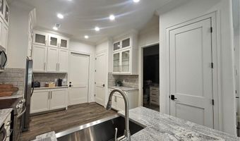 97 Perth Dr A, Bella Vista, AR 72715