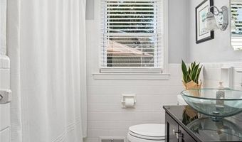 165 Garden City Dr, Cranston, RI 02920