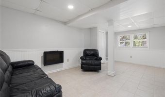 29 Pepper Bush Trl, Narragansett, RI 02874