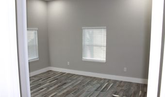 104 S Hubbard St, Alvord, TX 76225