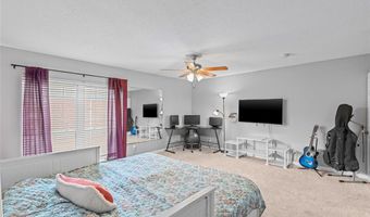 1026 Kehrs Mill Rd 4, Ballwin, MO 63011