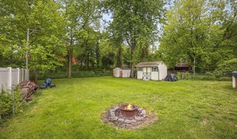 156 Myrtle Ave, Belford, NJ 07718