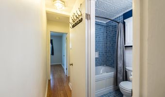 945 Rose Dr, Ann Arbor, MI 48103