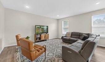 2137 Henley Woods Dr, Arnold, MO 63010