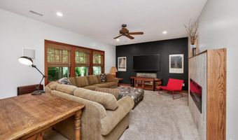 33943 Mill Creek Dr, Adel, IA 50003