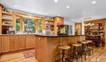 2921 N Arran Ct, Boise, ID 83702