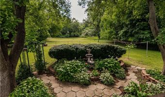 1706 N 2nd St, Atchison, KS 66002