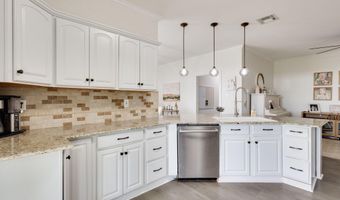 9306 Forest Rd, Abbeville, LA 70510