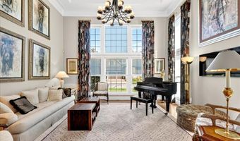 295 Meadowbrook Country Club Est, Ballwin, MO 63011