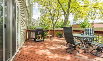 1911 Ozark Pkwy, Algonquin, IL 60102