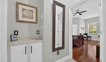 435 MANNS HARBOR Dr, Apollo Beach, FL 33572