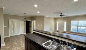 21946 Williamsburg Dr, Athens, AL 35613