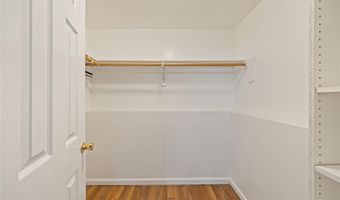 8 Apple Blossom Ct, Airmont, NY 10952