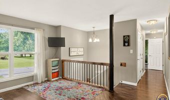 211 W 4th St, Auburn, KS 66402
