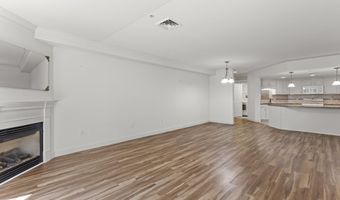 65 Hawthorne Dr 106, Bedford, NH 03110