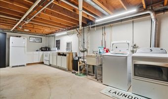 554 Longview Dr, Antioch, IL 60002