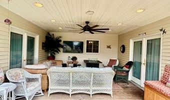 142 Cedar St, Amityville, NY 11701