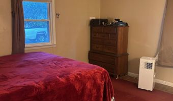 208 Halliard Ave, Beachwood, NJ 08722