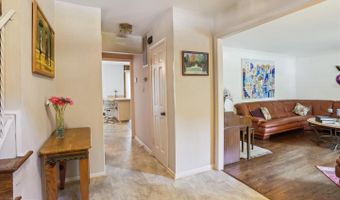 6507 LANDON Ln, Bethesda, MD 20817